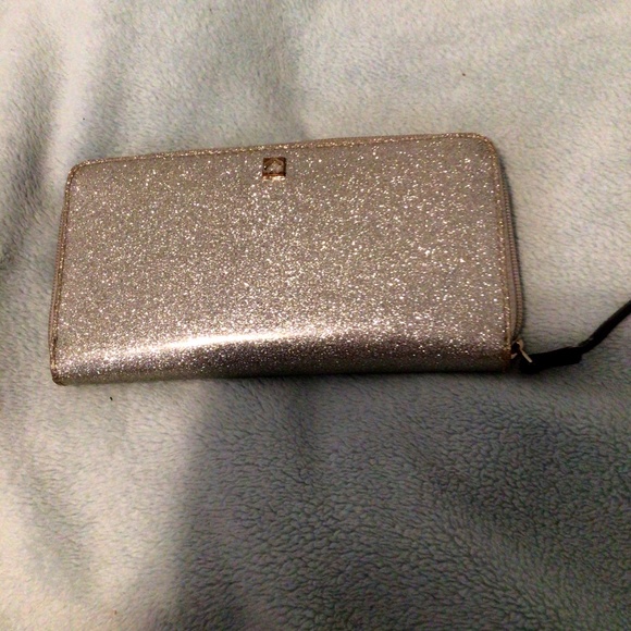 Kate spade silver sparkle wallet - Picture 1 of 3